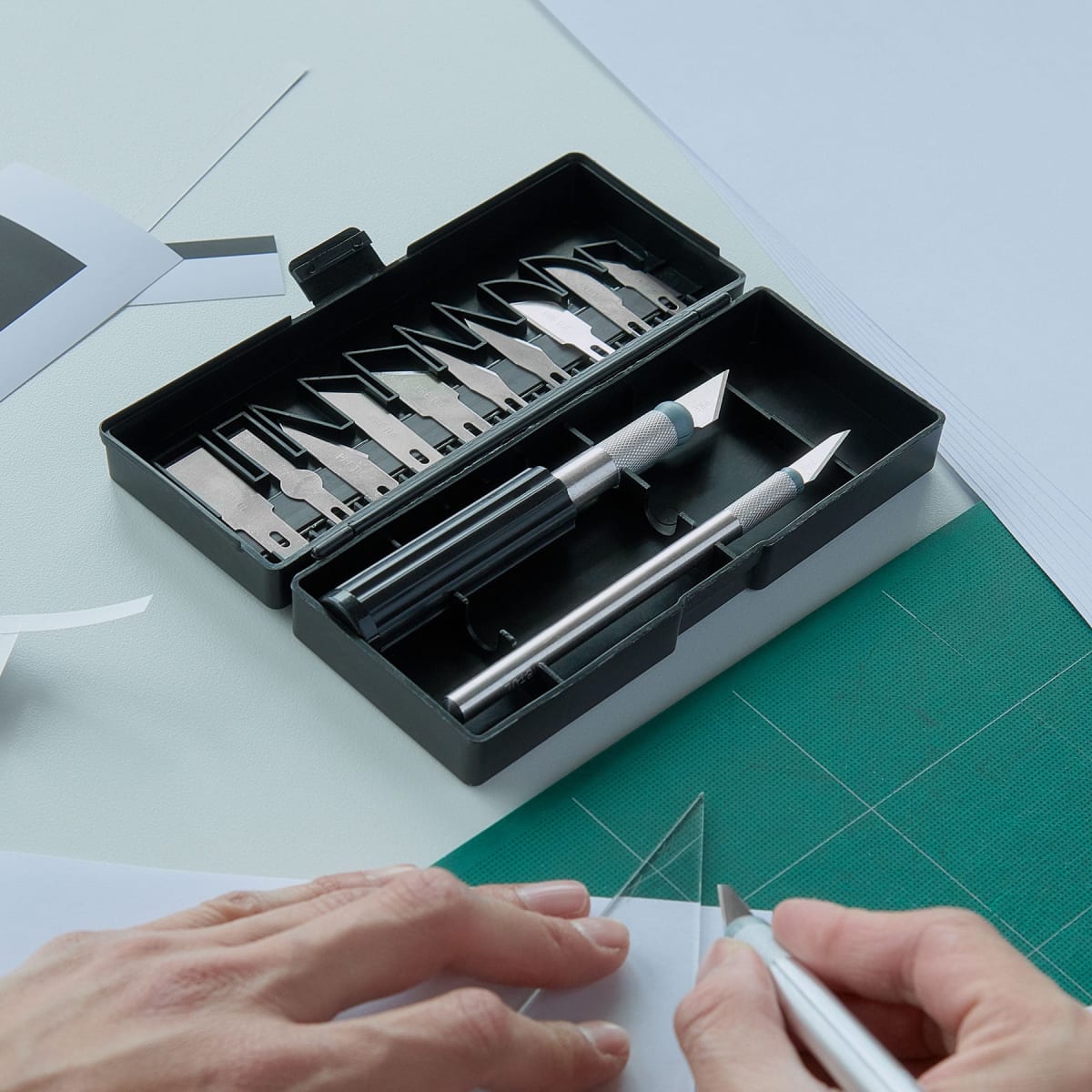 Juego de cuchillas con 13 piezas en estuche Pretul3