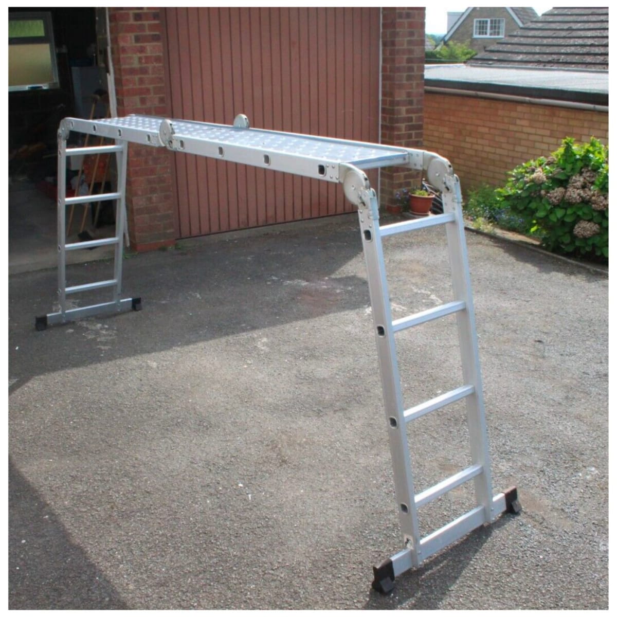 Escalera multiposición 16 peldaños soporta 200Kg Truper9