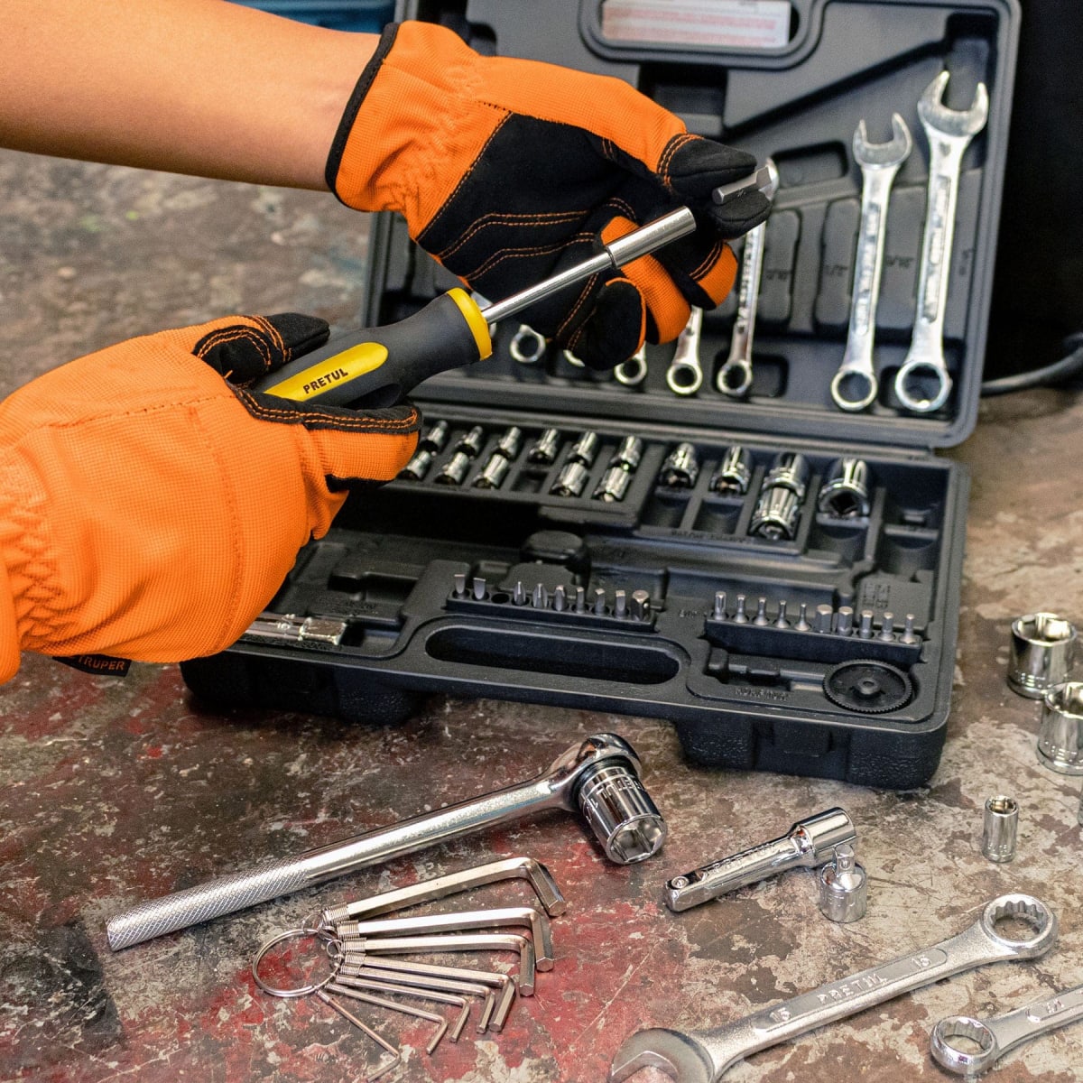 Juego de 70 herramientas mixtas Pretul8