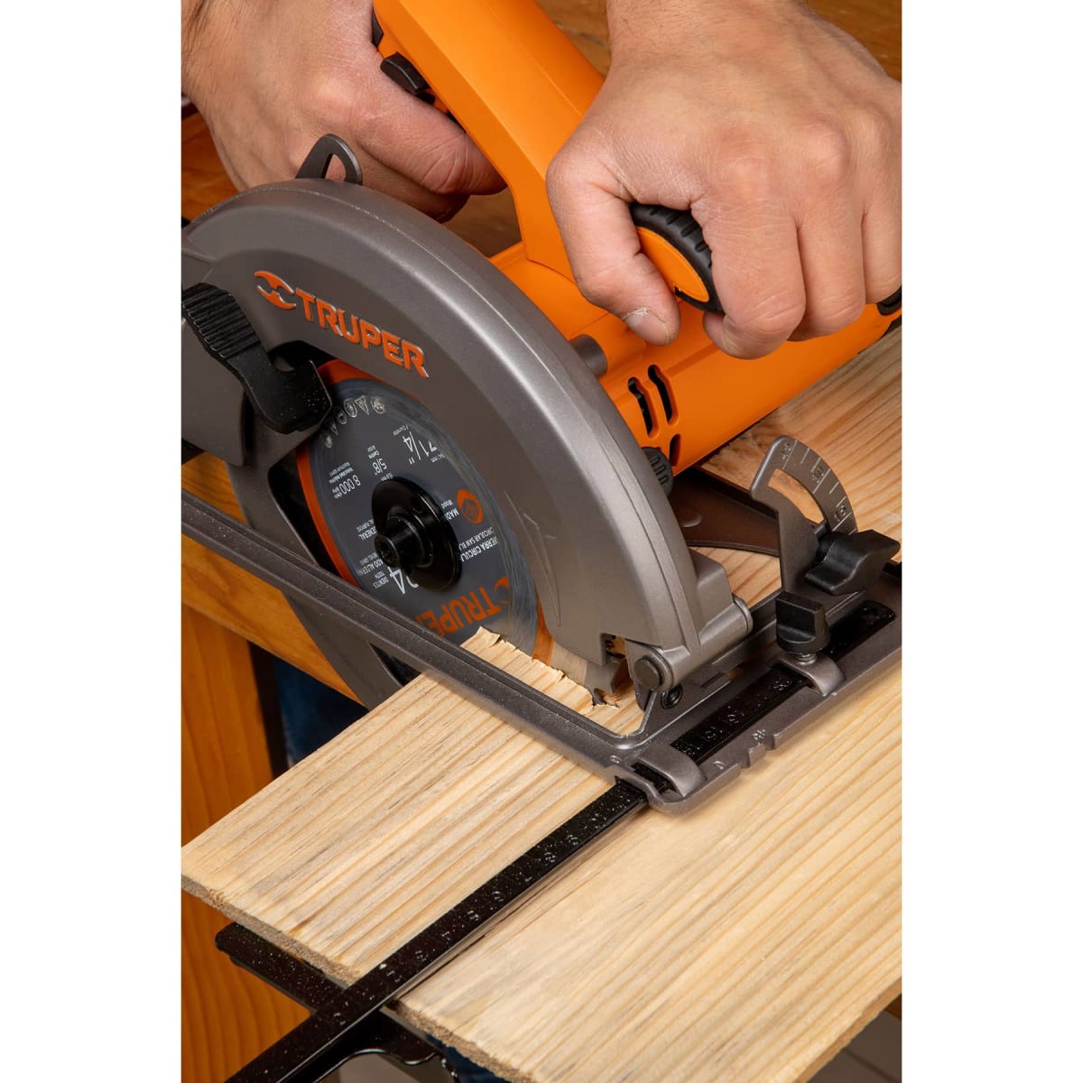 Combo sierra circular 1500w + caladora 750w  + lijadora orbital 5