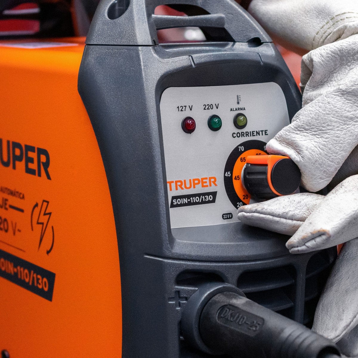 Soldadora inversora 130 A Truper4