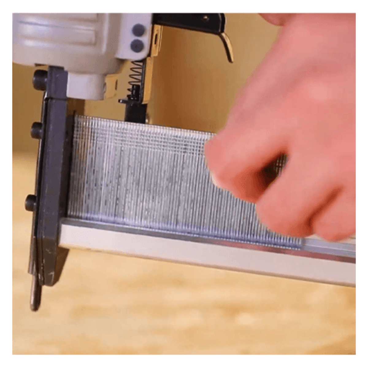 Clavos para clavadora neumática 30mm 5000 piezas Total4