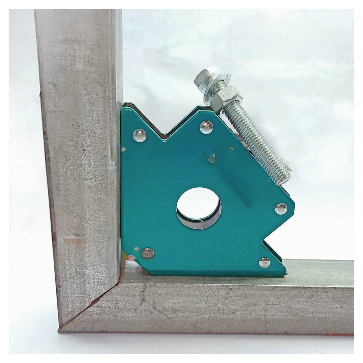 Escuadra magnética para soldar 5