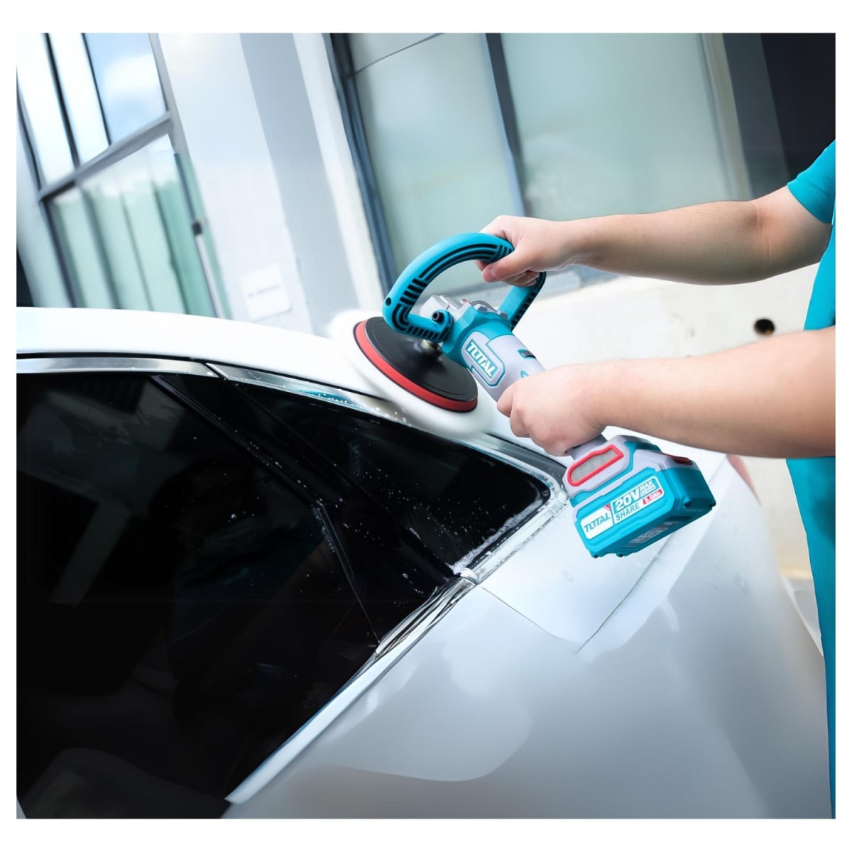 Pulidora inalámbrica 20v + bateria 4ah y cargador Total7