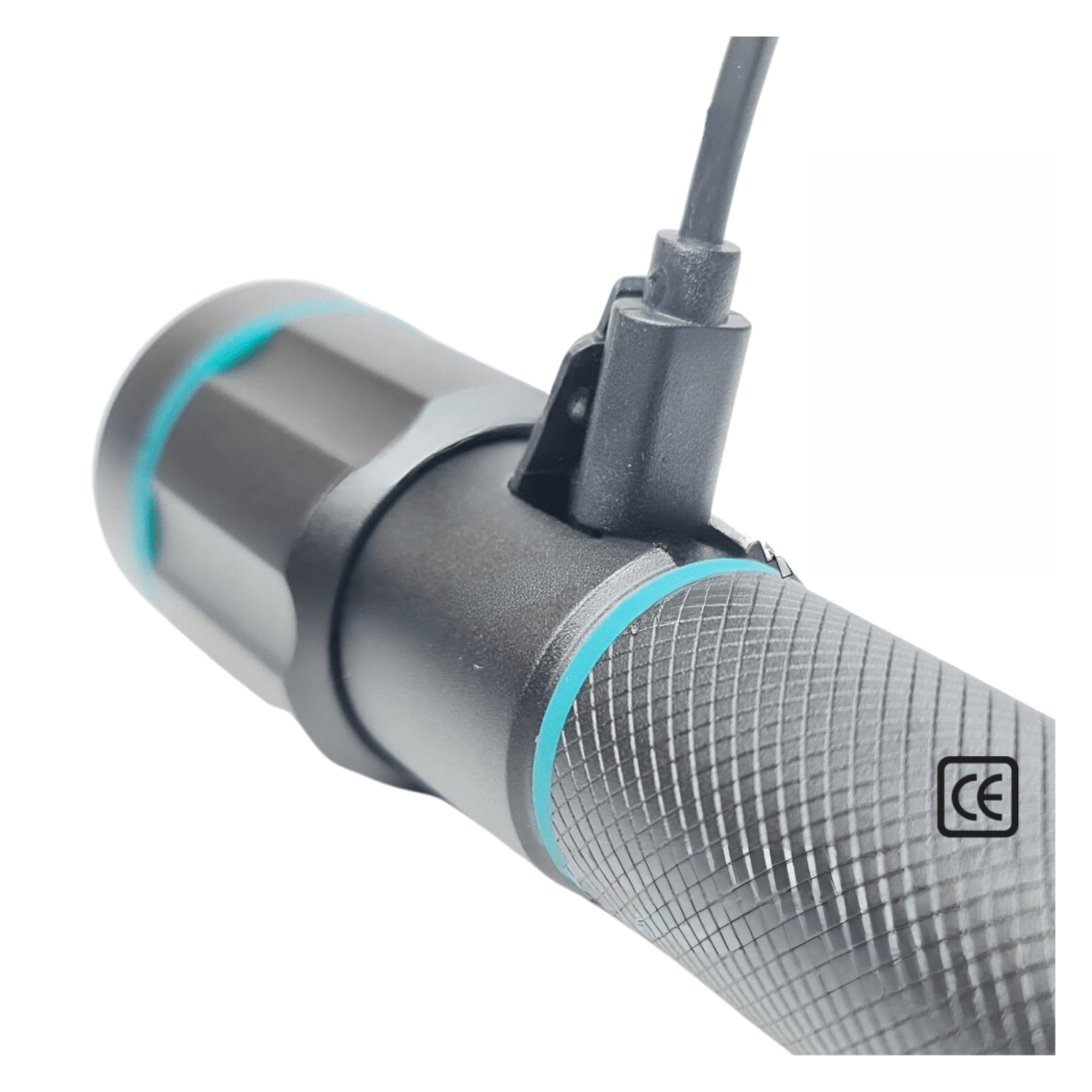 Linterna de mano de aluminio 450 lm Total4