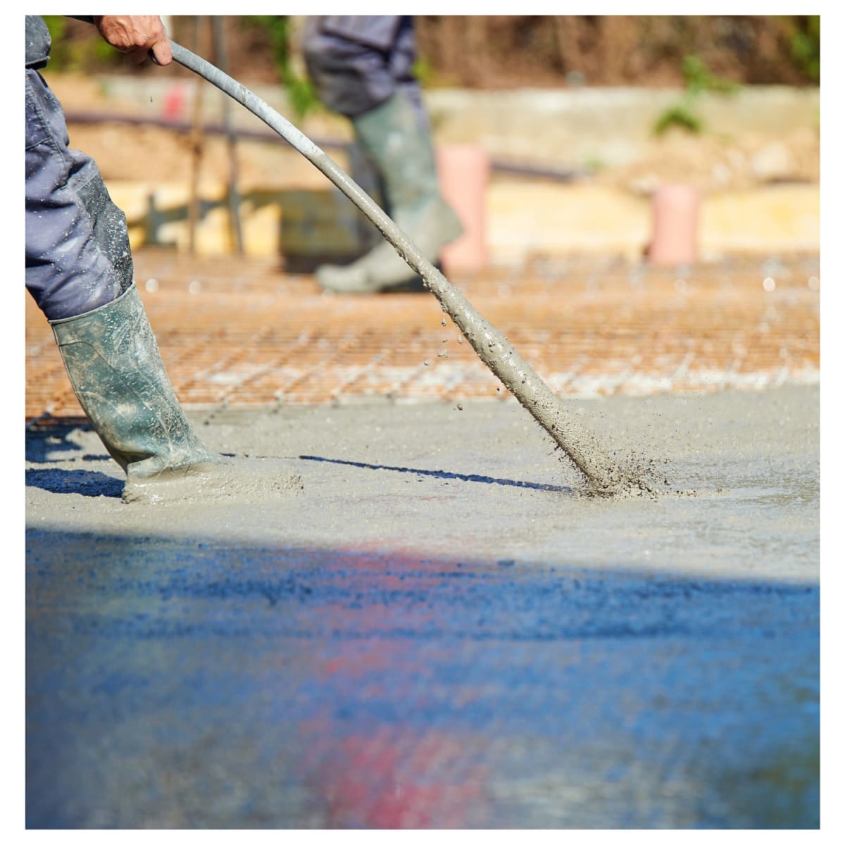 Vibrador de concreto 20v + batería 2 A.h + cargador y manguera Total4