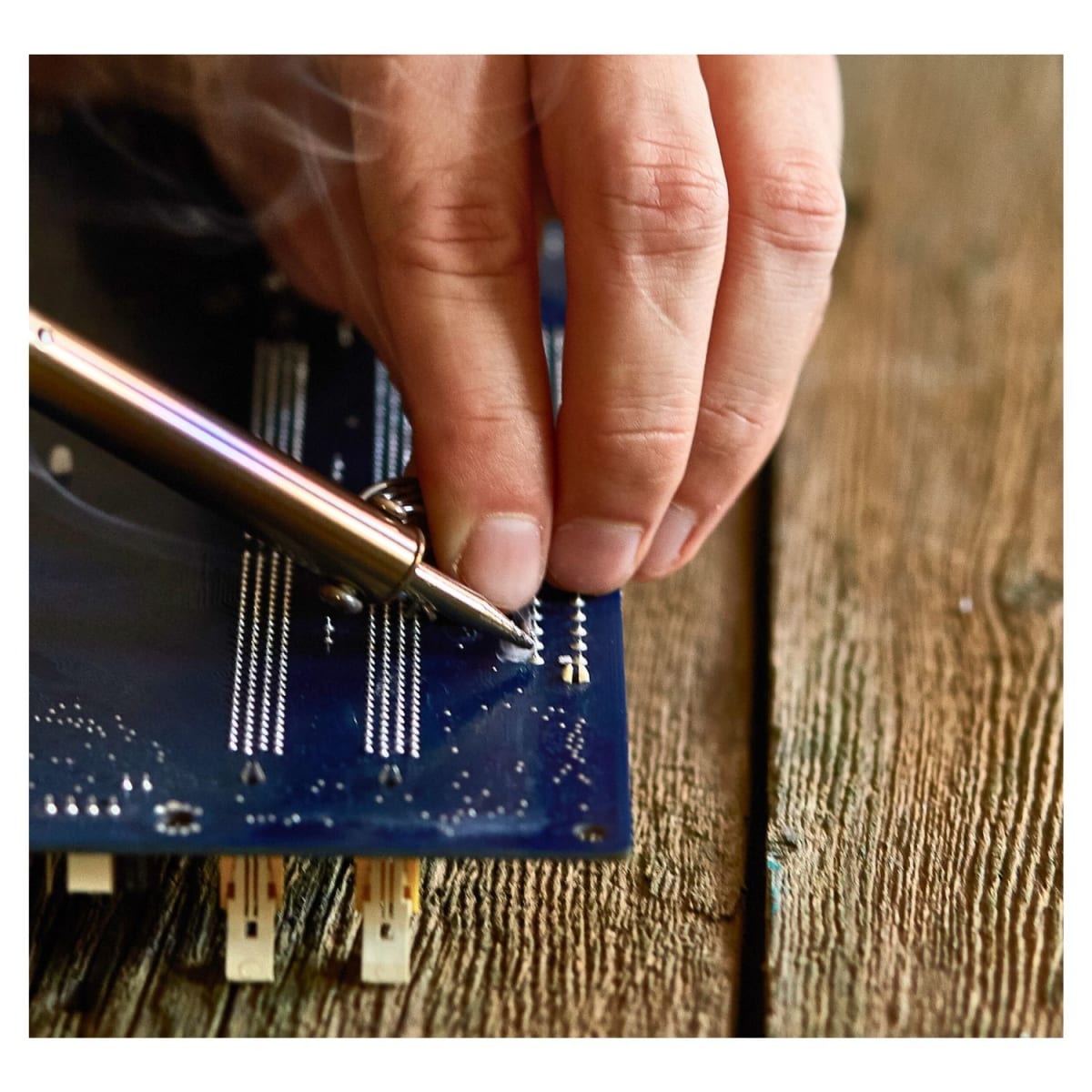 Combo multimetro digital + cautin 60w Total6