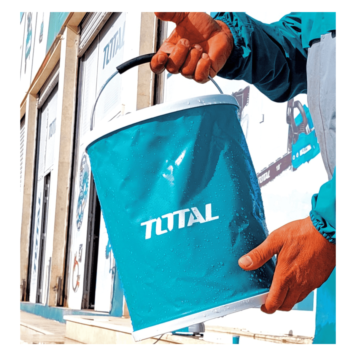Balde para agua plegable 15 litros Total4
