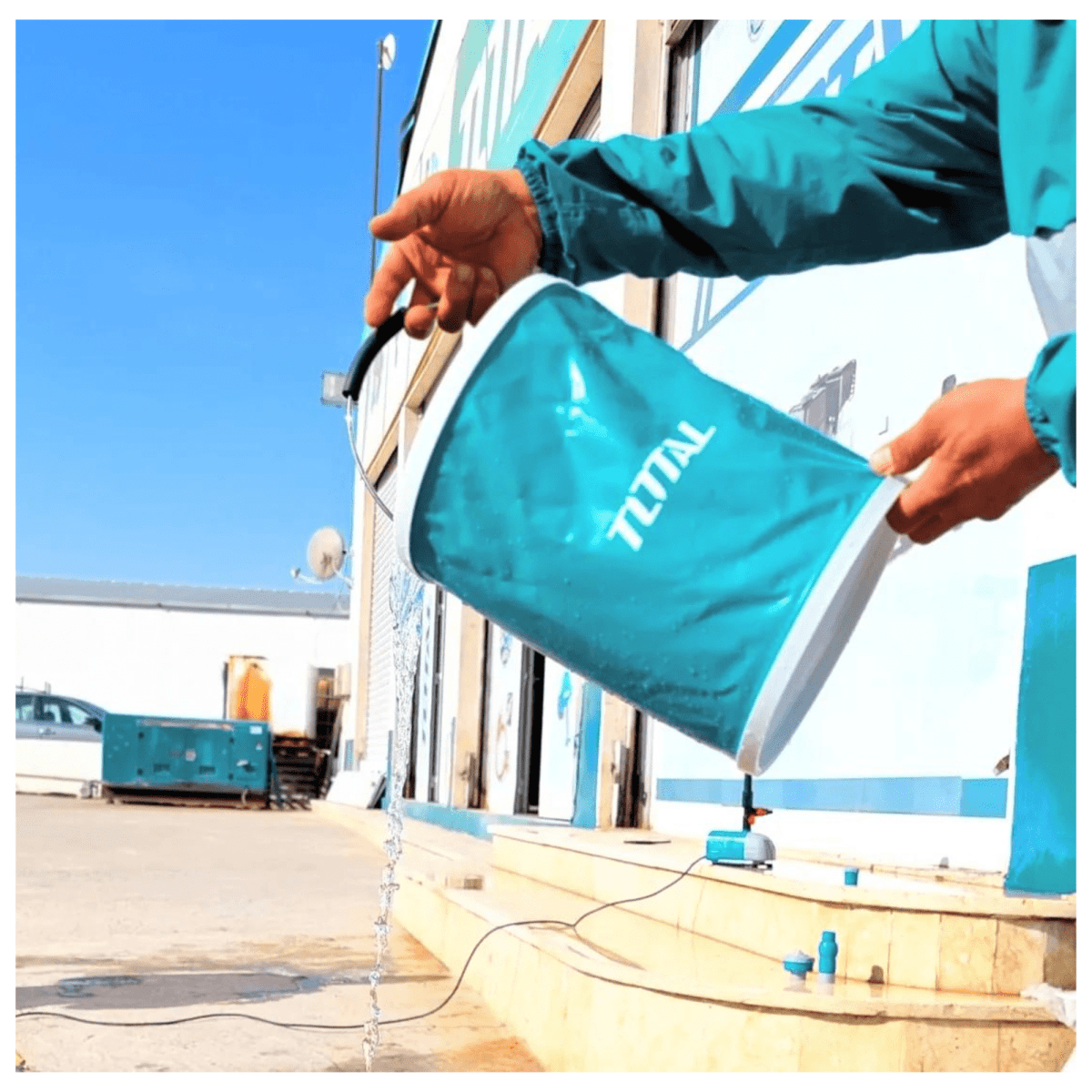 Balde para agua plegable 15 litros Total5