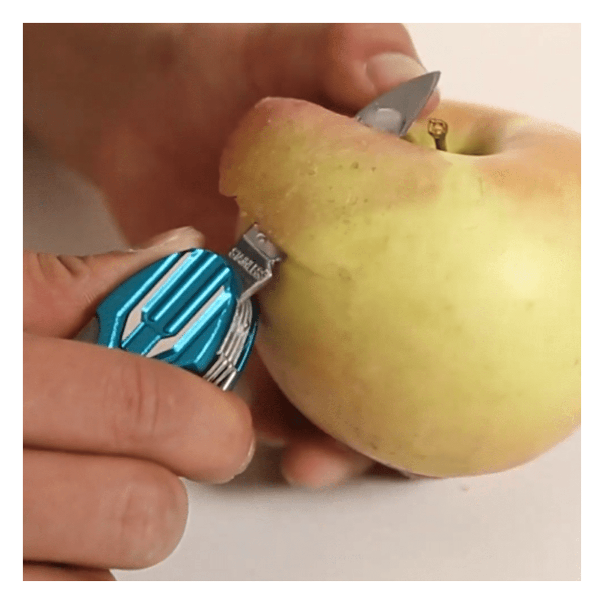 Llavero multiherramientas 15 en 1 Total4