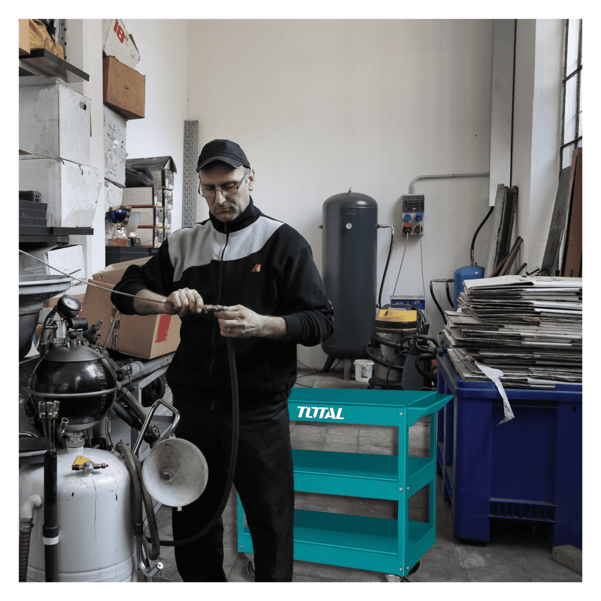 Carro de servicio porta herramientas 3 niveles Total4