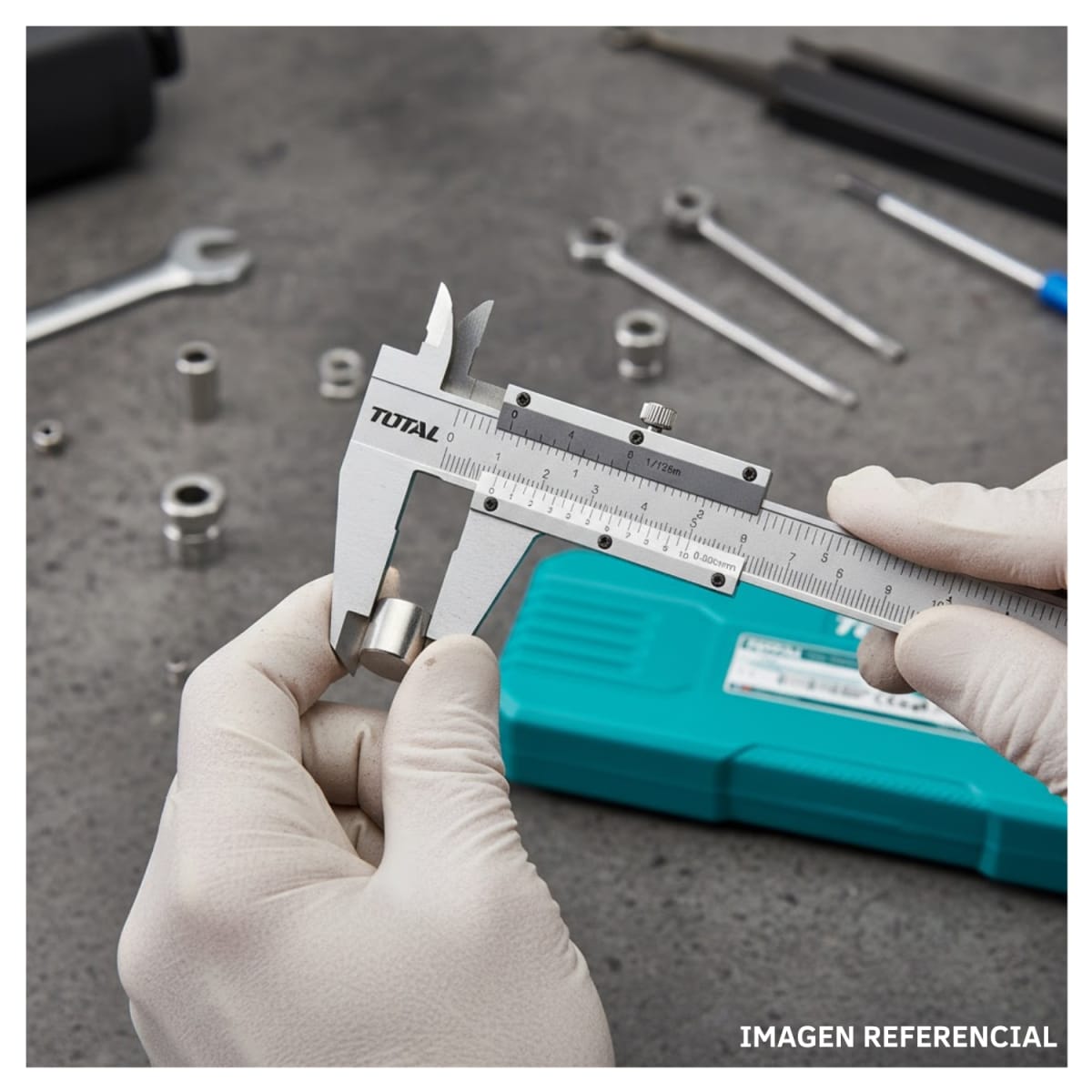 Calibrador Manual (Vernier) 150mm 6'' con estuche Total4