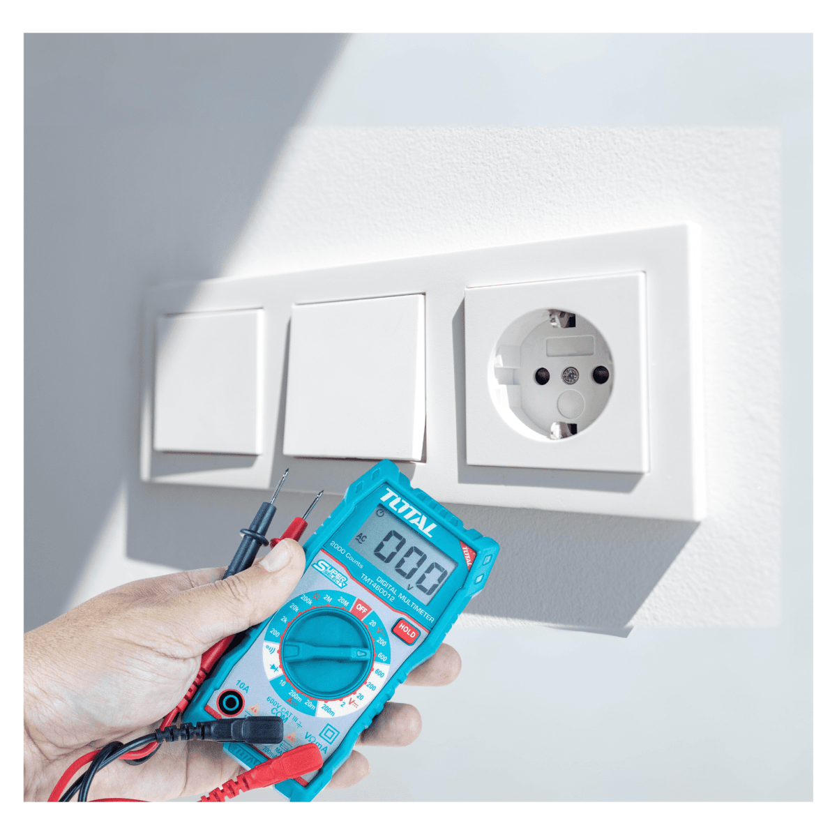 Combo multimetro digital + cautin 60w Total7