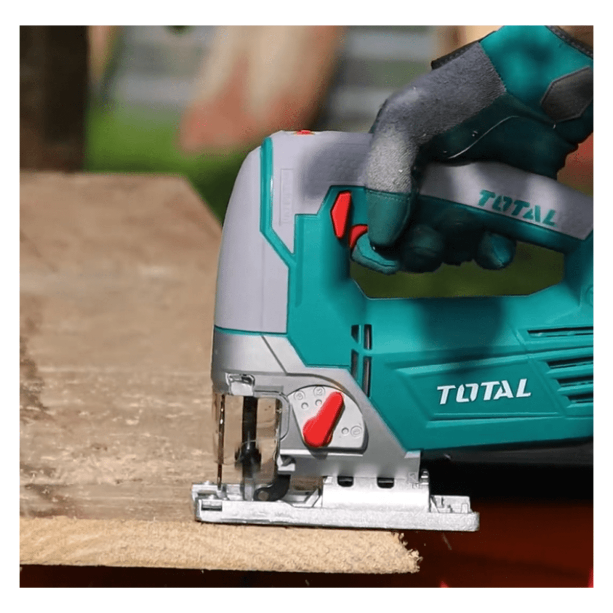 Sierra caladora 800w Industrial Total4