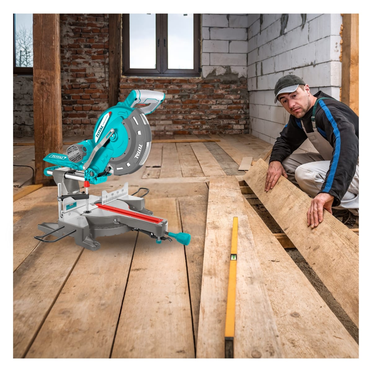 Sierra ingleteadora telescópica 2400w 12