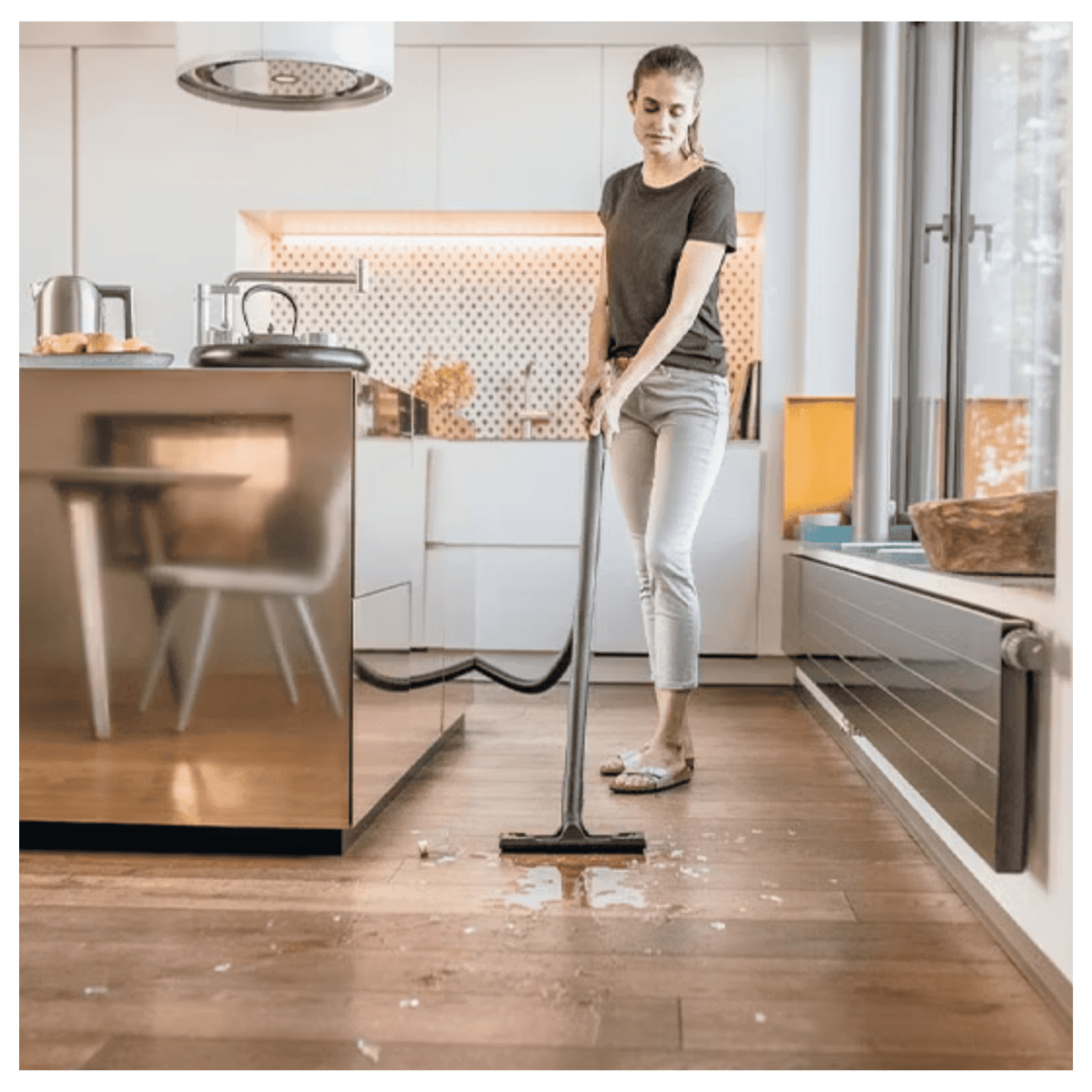 ASPIRADORA ELÉCTRICA 800W 12L TANQUE DE METAL INDUSTRIAL TOTAL9