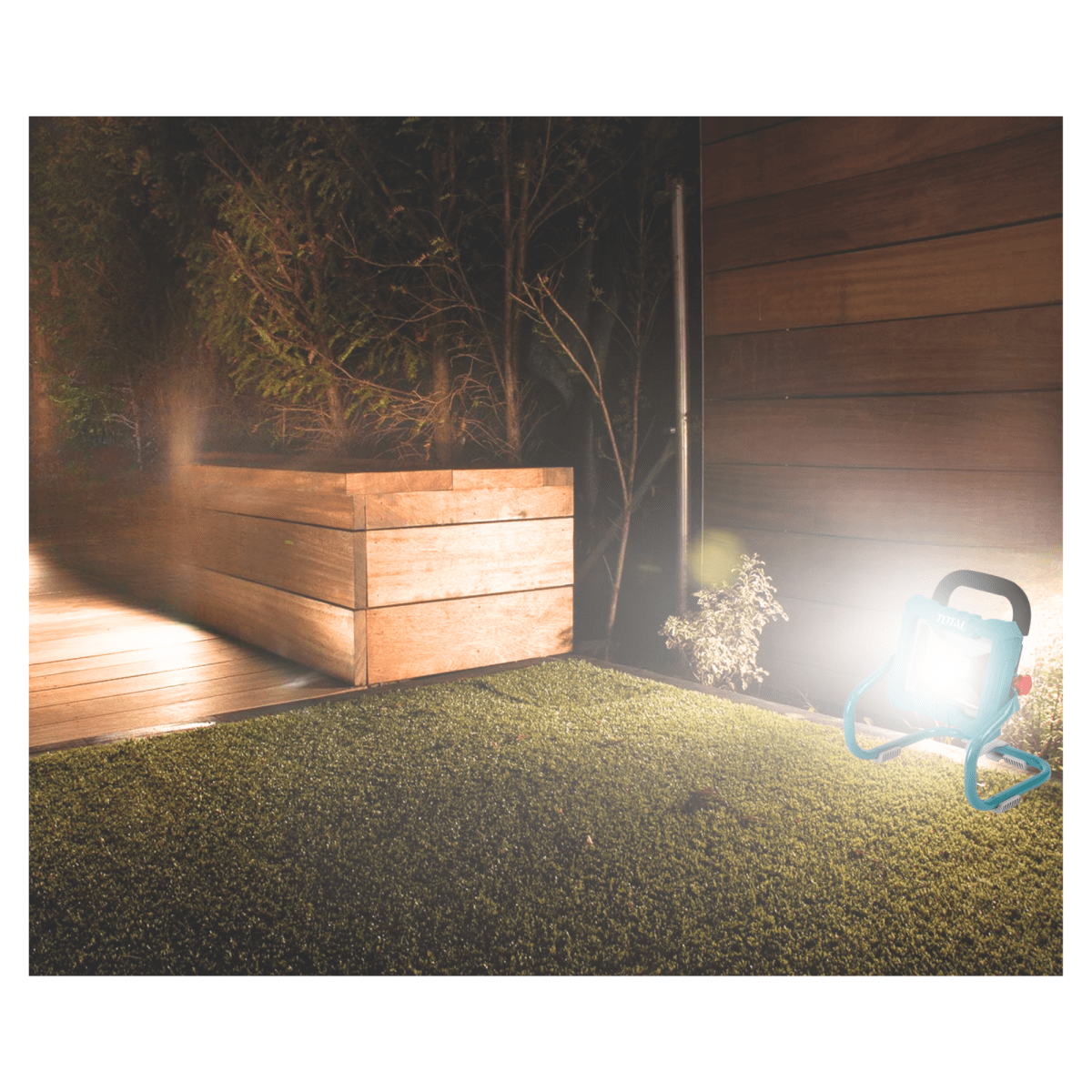 Lampara reflector 20v 20w incluye bateria 2Ah y cargador Total5