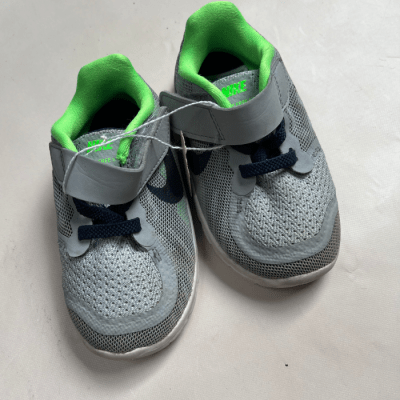 Zapatillas Nike 22 2411014