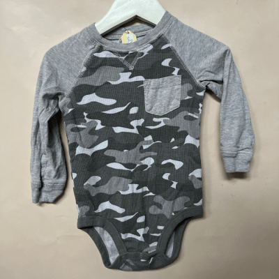 Body Oshkosh 18m 25053251