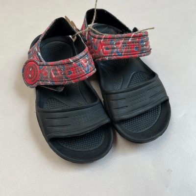 Chalas Marvel 25 25011781