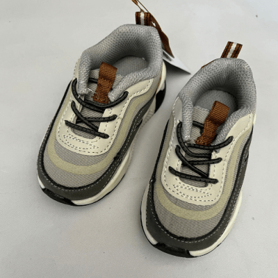 Zapatillas OshKosh 19 24010413 - NUEVO