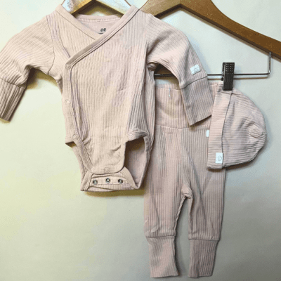 Conjunto H&m 0m-1m 25114332