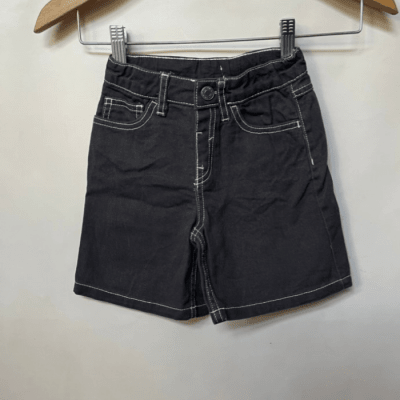 Short H&M 3-4 años  25031411