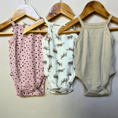 3 Bodies Old navy 0m-3m 2509236
