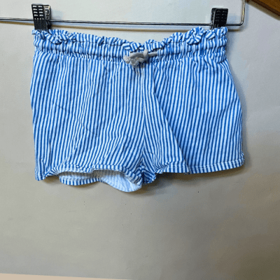 Short H&m 5-6 años 25082011