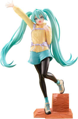 BANPRESTO FIGURA HATSUNE MIKU HOLIDAY MEMORIES MOUNTAIN CLIMBING1