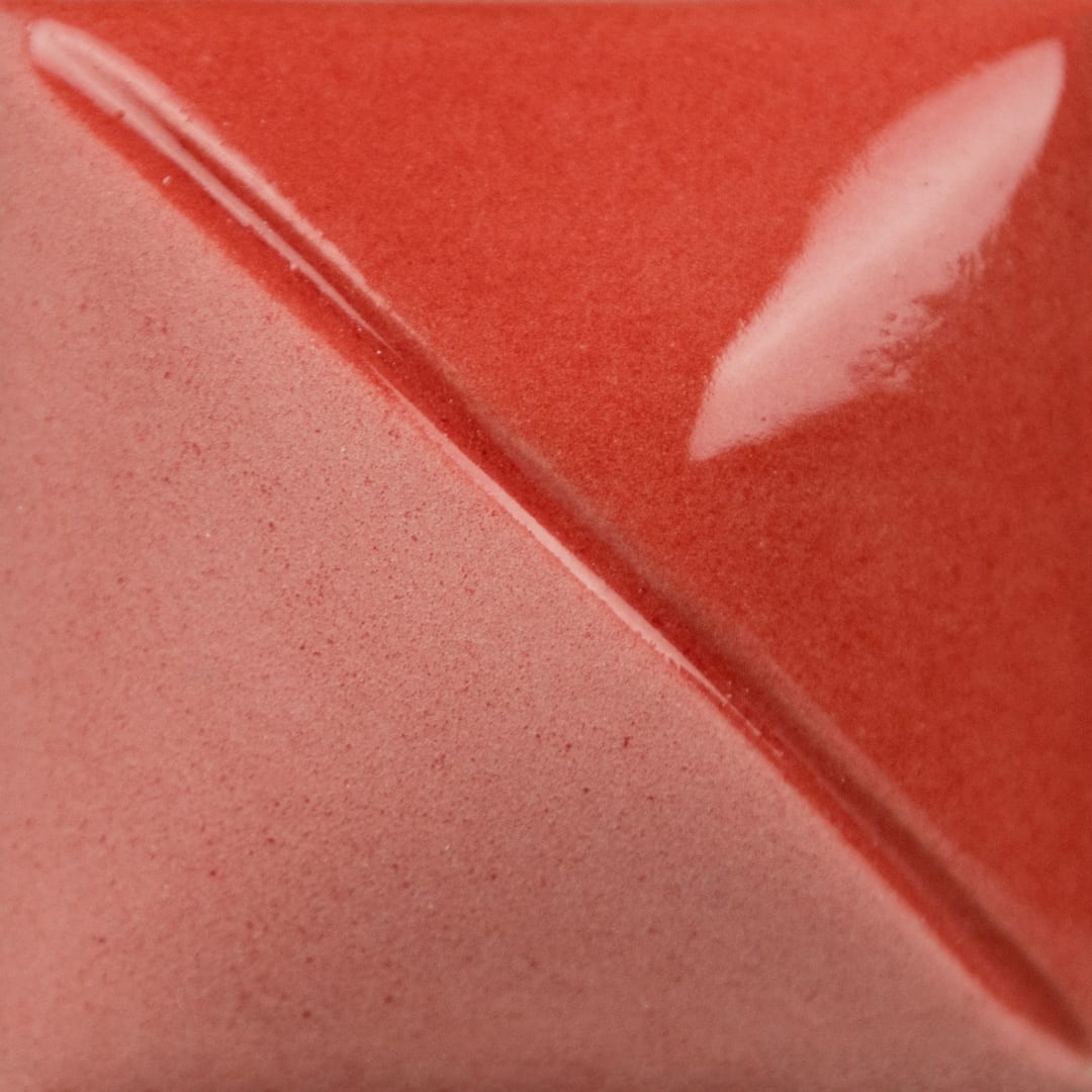 UG-207 FLAME RED1