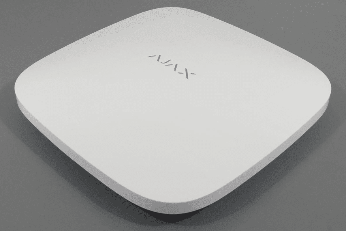 CENTRAL DE ALARMA INALAMBRICA AJAX HUB 2 PLUS JEWELLER IP/WI-FI/4G6