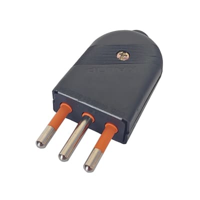 ENCHUFE MACHO CONVERTIBLE 2P+T 10A NEGRO