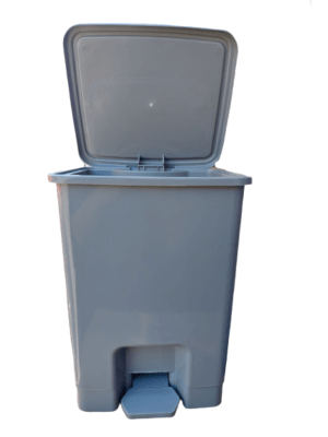 BASURERO PLASTICO 15 LTS CON PEDAL