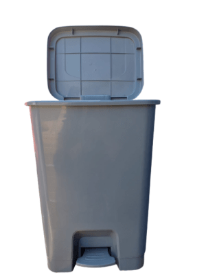 BASURERO PLASTICO 30 LTS CON PEDAL