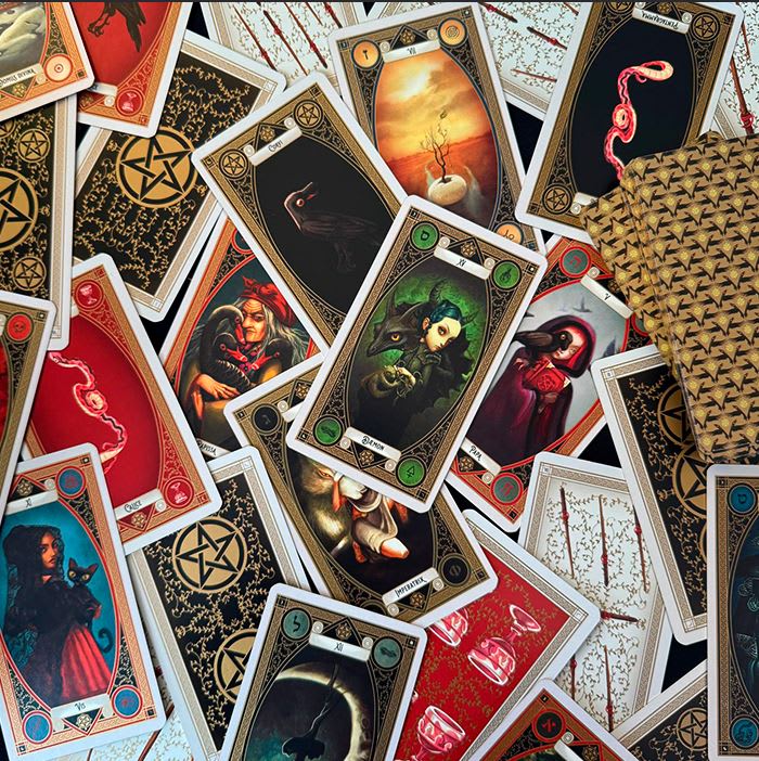 El Tarot de las Brujas y otras mujeres poderosas4