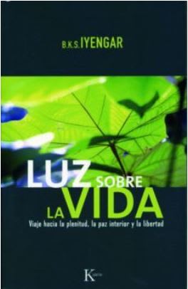 LUZ SOBRE LA VIDA - IYENGAR, B.K.S. (Autor)1