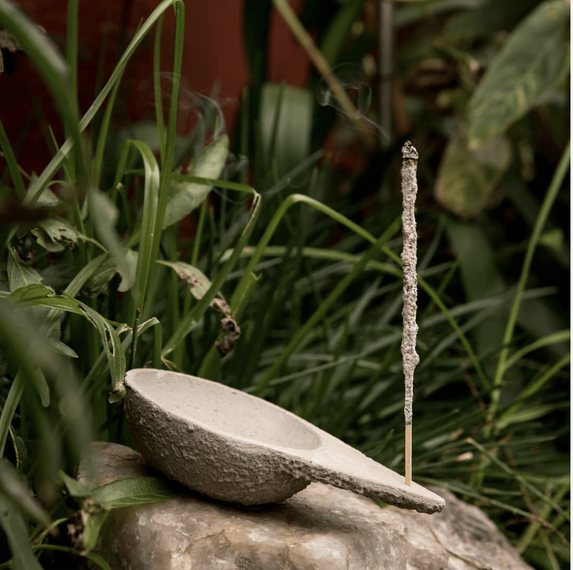 Sahumador de Cemento Trigangular Chico2