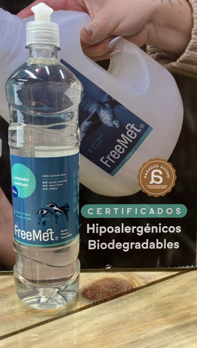 LIMPIADOR MULTIUSO 900 mL - Aroma Té Verde y Bambú - Té Verde y Áloe1