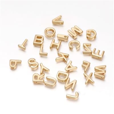 Letras pasadoras abecedario 8.5 mm baño de oro / unidad