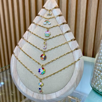 Collar con colgante colorido para niña VTE / unidad