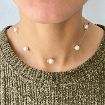 Collar choker invisible con perlas flotantes ajustable / unidad