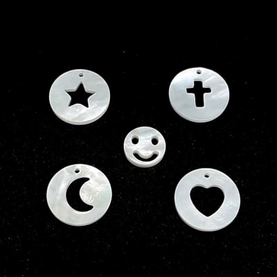 colgante círculo estrella cruz luna corazón carita nacar / unidad