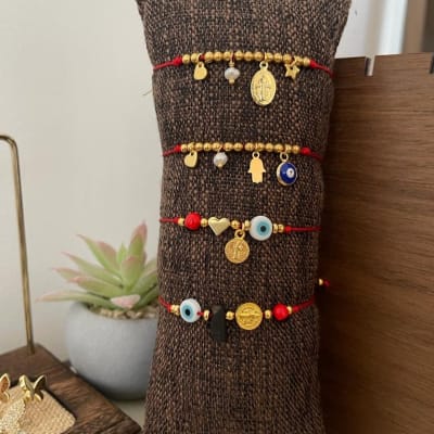 Pulsera hilito protección hilo rojo ajustable / unidad
