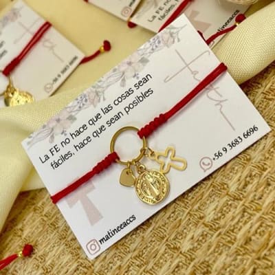 Pulsera protección san benito cruz azabache hilo rojo ajustable / unidad