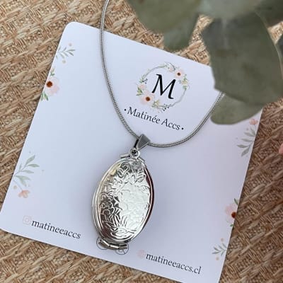 Collar con relicario cuatro fotos personalizado plateado / unidad