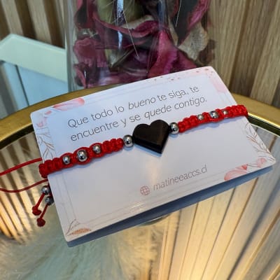 Pulsera hilito rojo con azabache de protección plateada / unidad
