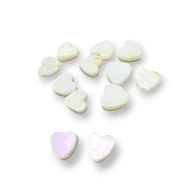 Abalorios cuentas corazón nácar tornasol / 12 unds