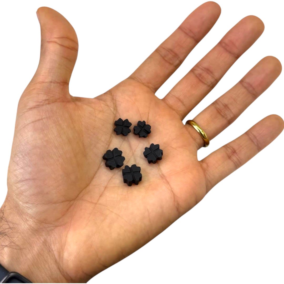 Dije pasador azabache trébol 10 a 12 mm / unidad2
