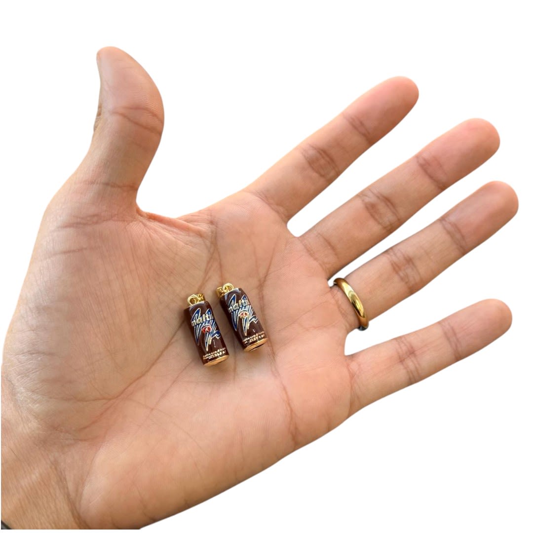 Dije colgante esmaltado maltín polar lata 3D 20x8 mm baño de oro / unidad2